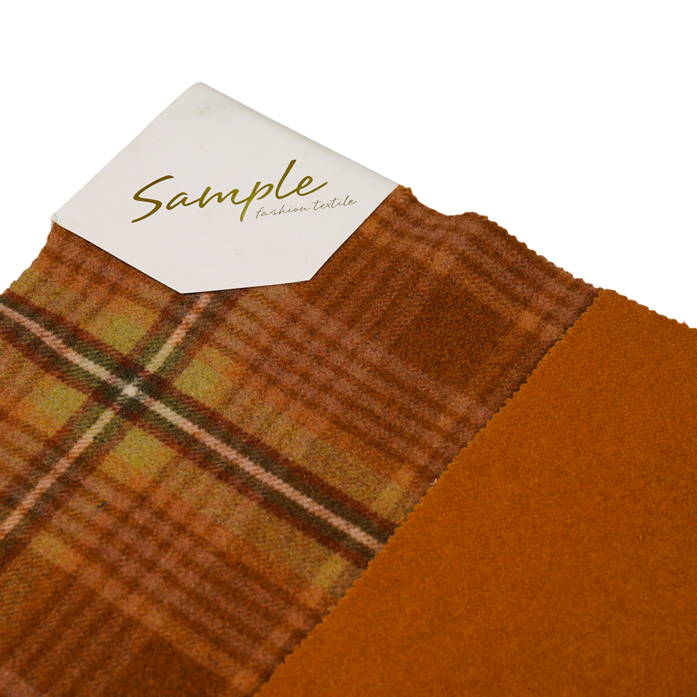 50% lână, 40% poliester, 10% alte fibre, 860G/M, carouri maro și galben, țesătură catifea, ML-062142104
