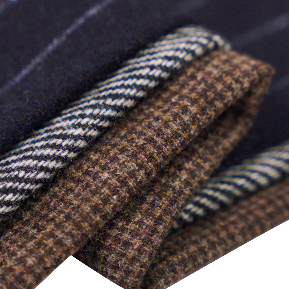 50% lână, 30% poliester, 20% alte fibre, 320G/M, alb aproape + negru, țesătură de flanel, ML-C-22104